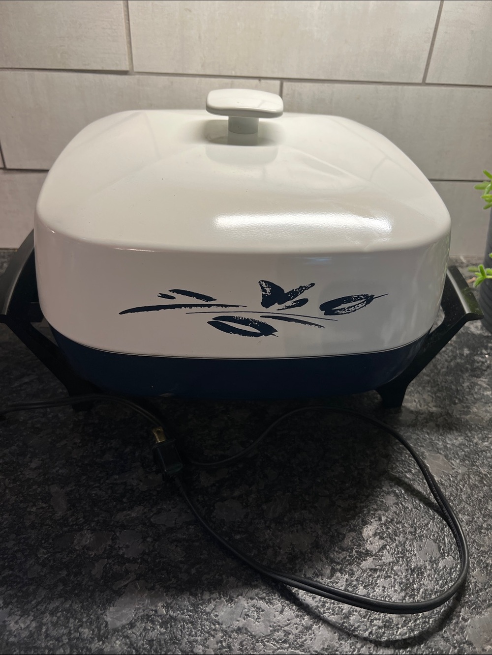 Vintage West Bend Electric Roaster/ Skillet with Leaf Motif BLUE FLOWER